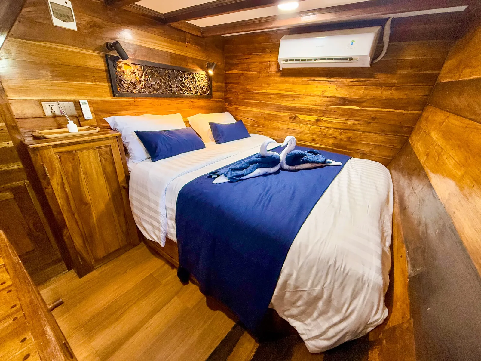 Coral Cabin