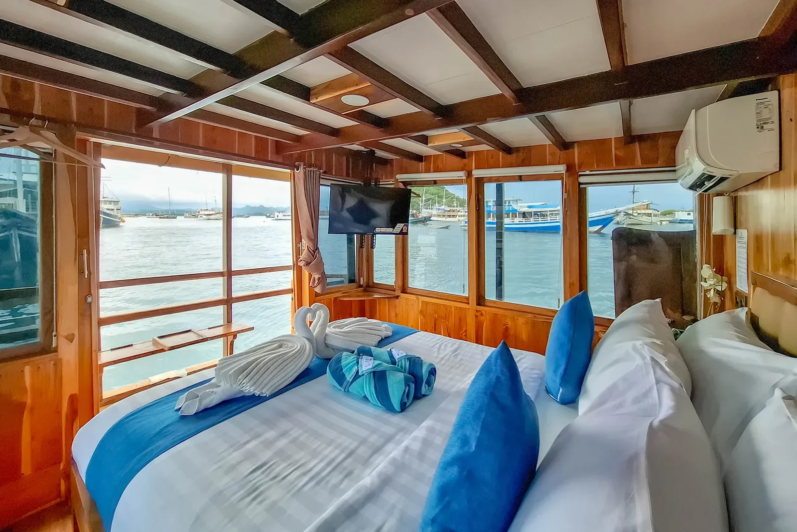 Master Ocean Cabin