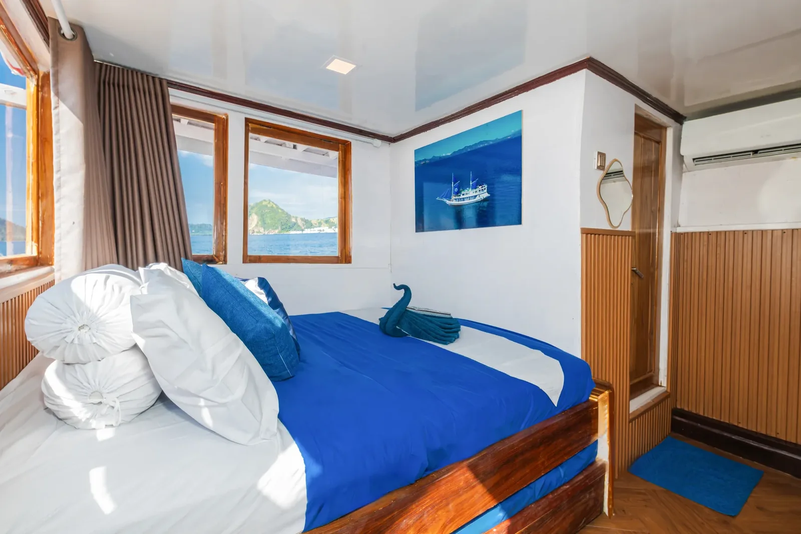 Deluxe Cabin 4