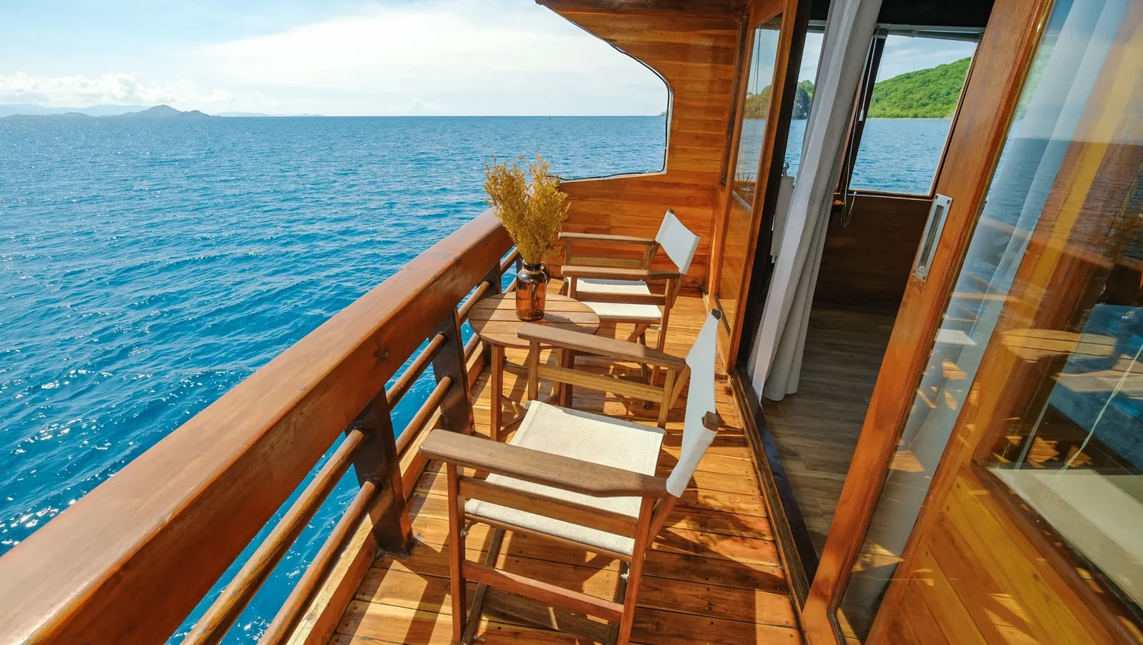 Suite Cabin (Suite Cabin 1 - Suite Cabin 2)