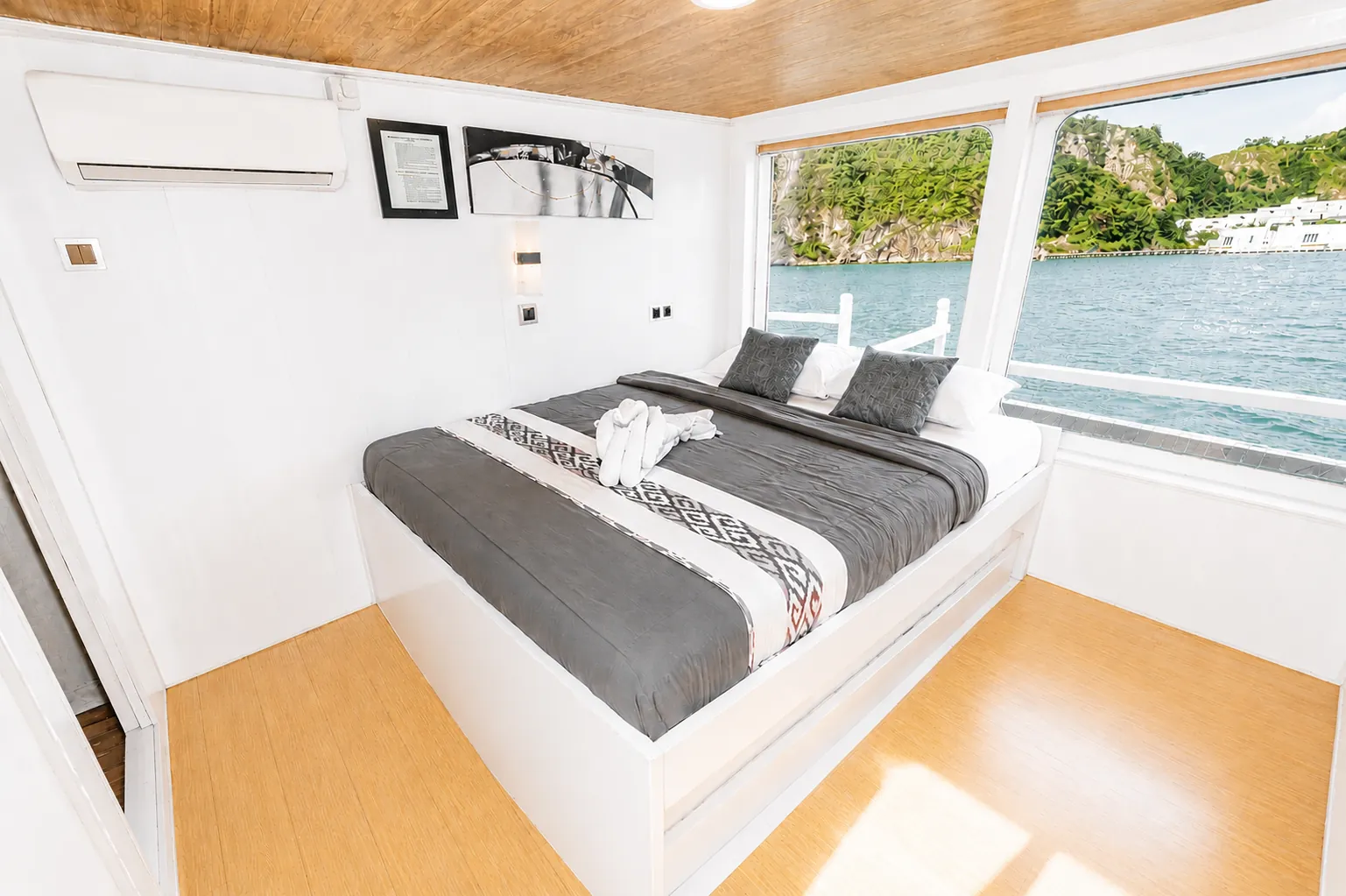 Private Cabin 1