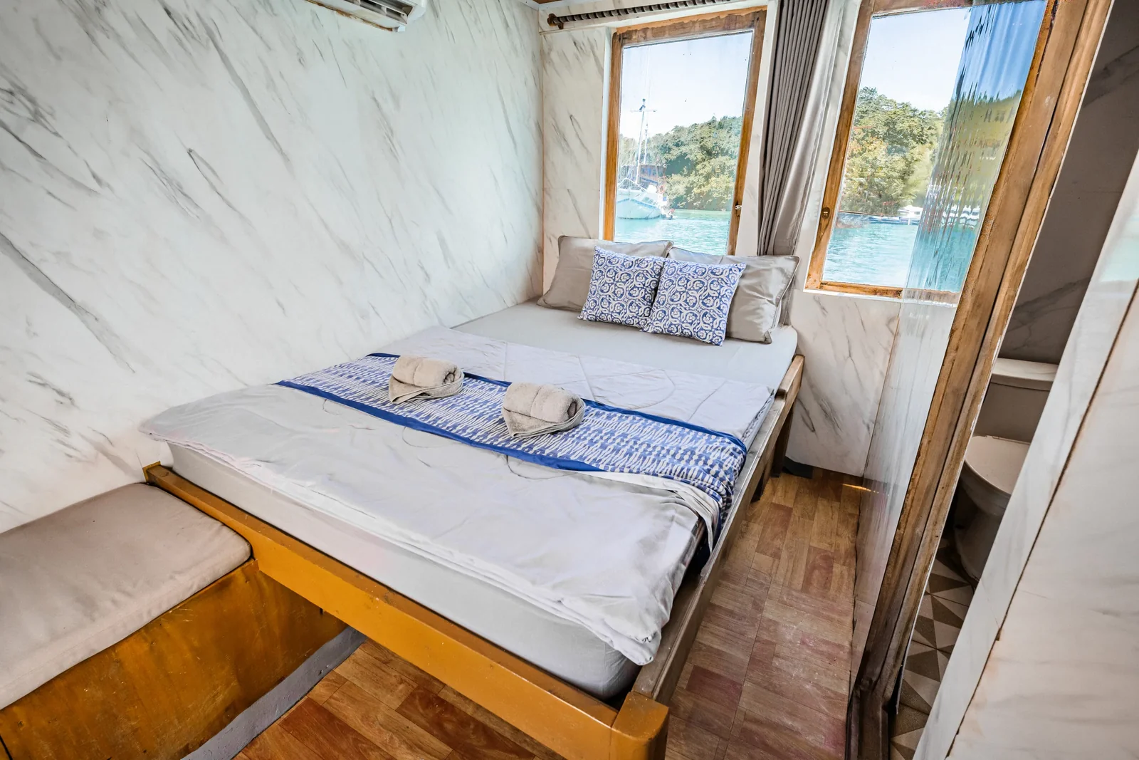 Private Cabin