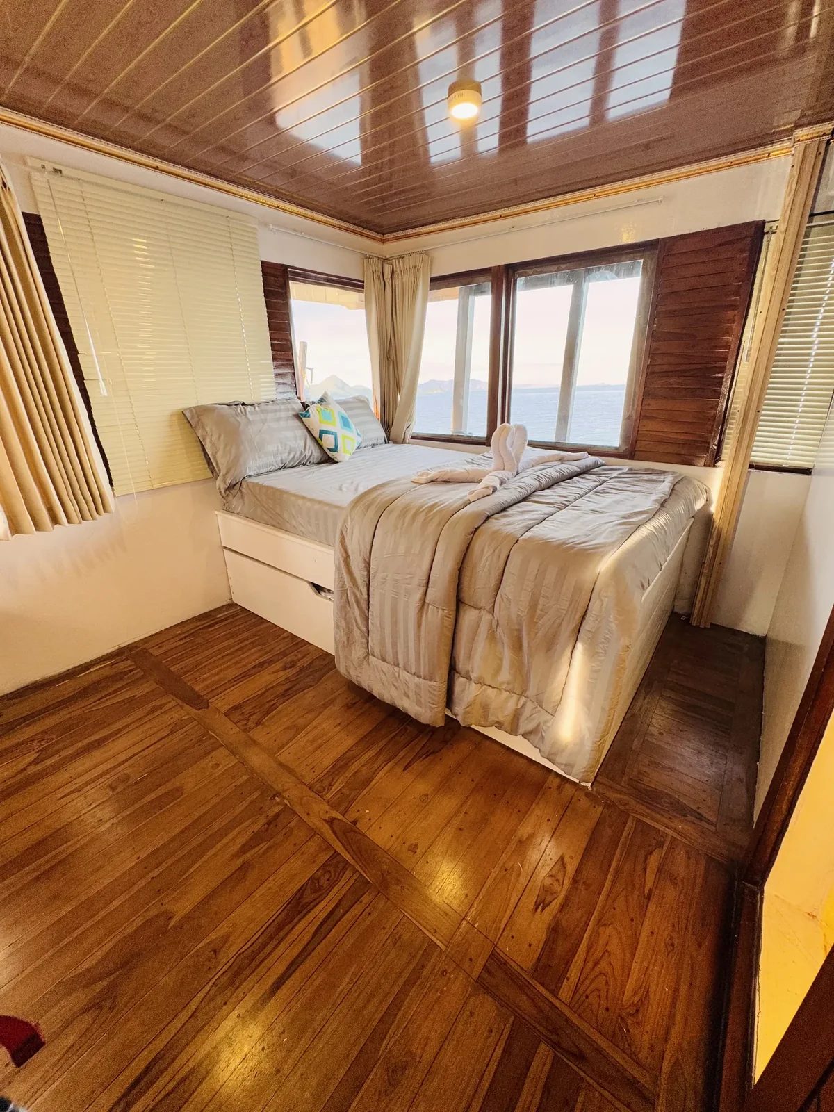 Papua Cabin