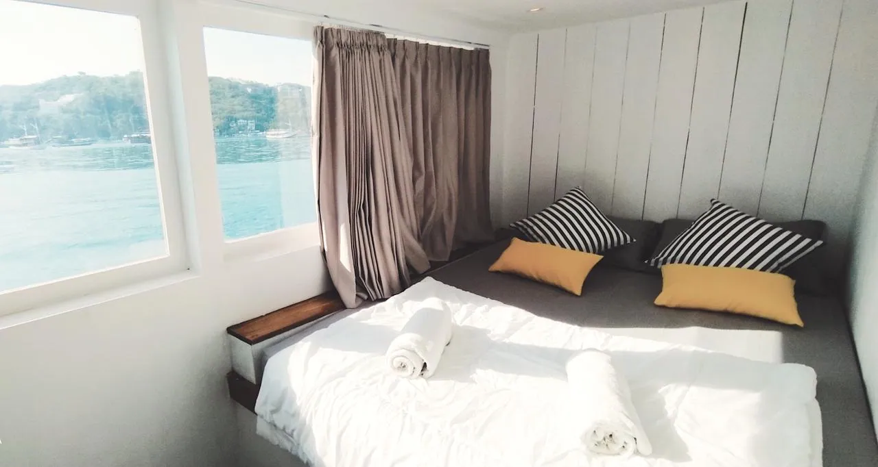 Komodo Cabin