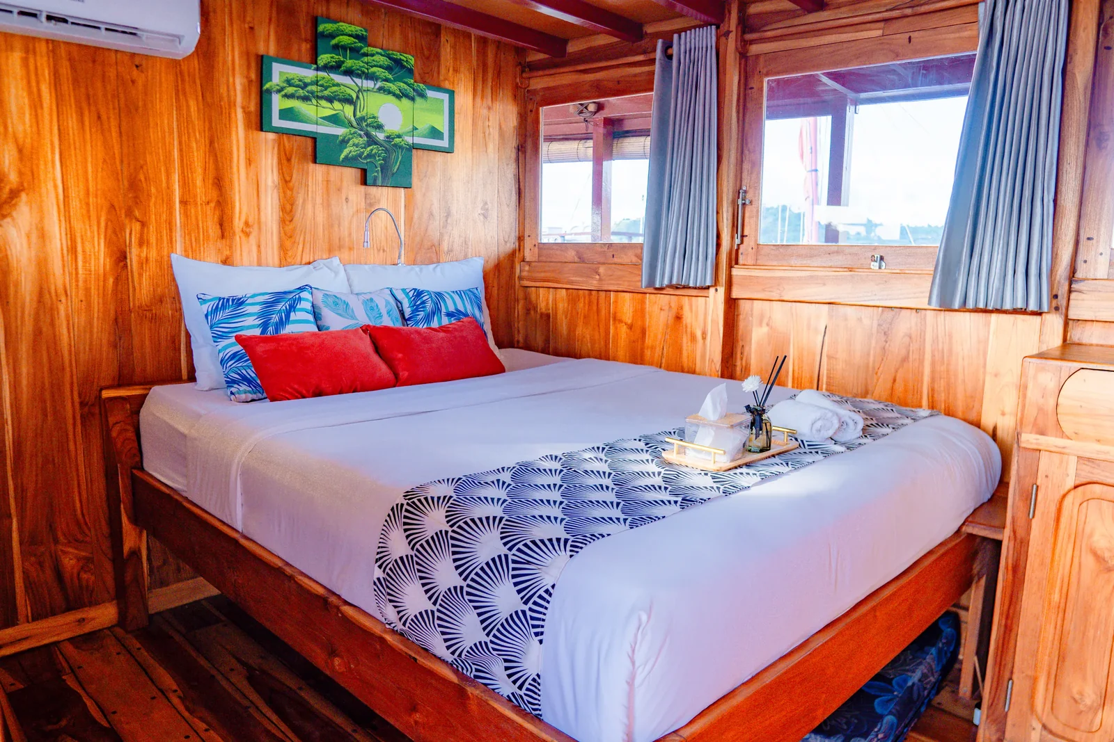 Deluxe Cabin 1