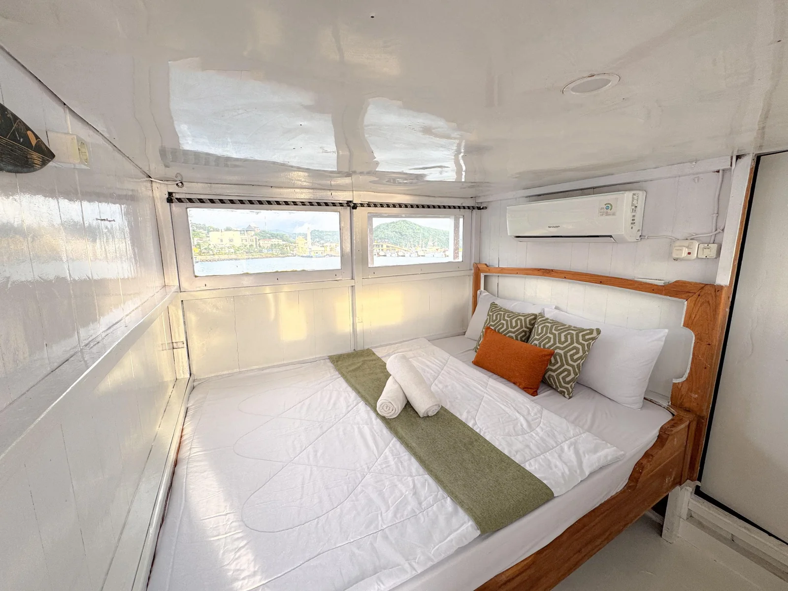 Deluxe Cabin 1